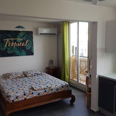 Le Repere Tropical A La Marina Apartment Пойнт а Питр Екстериор снимка